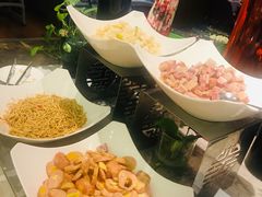 -飨食汇全日制餐厅·昆山皇冠假日酒店(九方店)