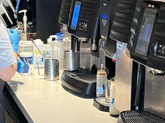 -瑞幸咖啡(南京绿地之窗店)