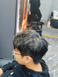 -藤野造型•烫染专业店