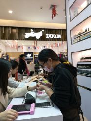 -美斯洛美甲美睫连锁店