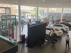-北京鹏龙瑞星奔驰4s店(来广营店)