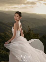 -乐派诗婚纱摄影