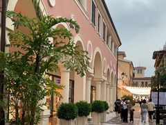 -佛罗伦萨小镇广佛名品奥特莱斯(疏港路店)