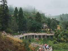 会路过一条风景如画的走廊-径山寺