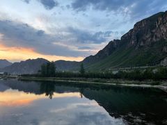 -百里峡七彩艺术小镇