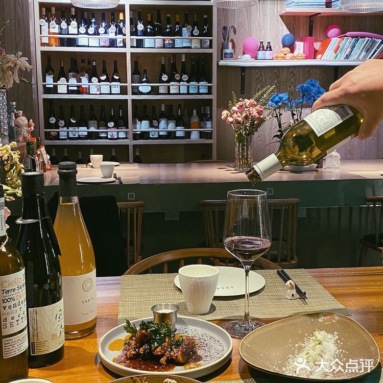 北京三里屯的日料店很惊喜，这种氛围感特别松弛！