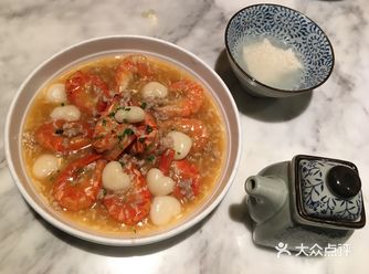 来吃本地南京菜啦！ 蒋公私房酒酿大虾，虾子本身十分鲜