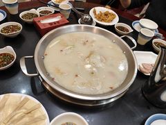 -老来福·非遗酸汤兔(凯旋路店)