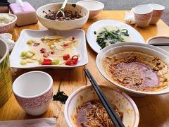 -柏合黄记豆腐皮饭店