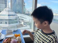 -黄金海景西餐厅·三文鱼·牛扒云顶旋转自助餐