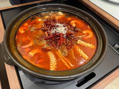 -品海楼·大连海胆锅贴馆(东港店)