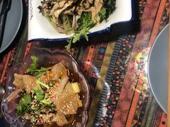 -忘忧草融合私房菜(红鼎国际店)