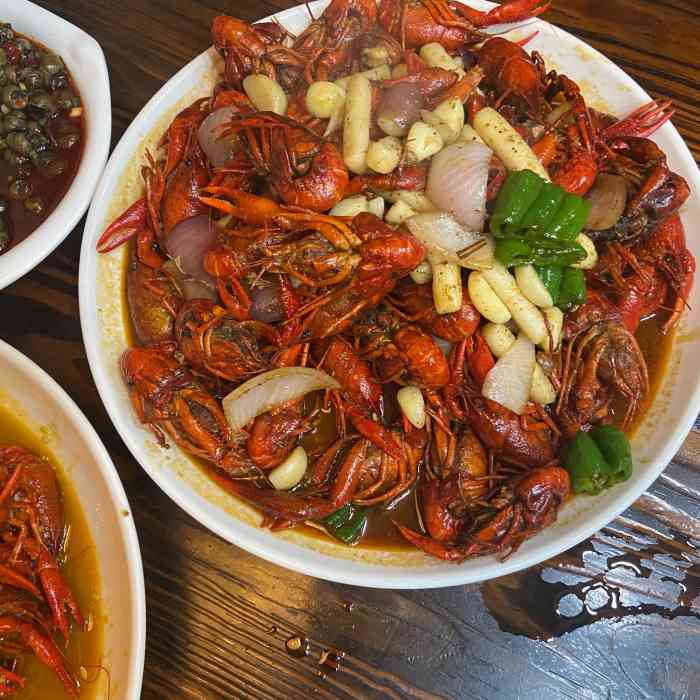 熊记海鲜烧烤(方泰店)-"以前只有一个门面,现在扩大成三个门面了,..."