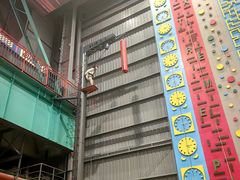 -极限PLAY运动娱乐新世界·团建派对潮玩休闲馆·室内蹦极高空游乐园