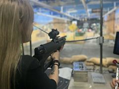 -都市枪神实弹射击俱乐部