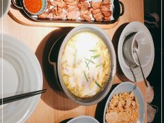 -蜜桃餐厅·伴山(绿宝广场店)