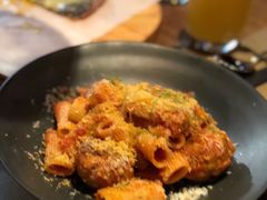 直通心粉配肉丸-Carbon莫卡哆·意大利复古集市餐厅(杭州大厦店)