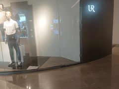 -URBAN REVIVO(高德置地广场·春广场店)