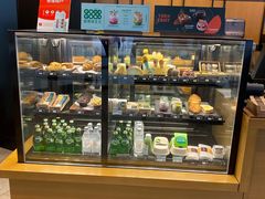 面包甜点陈列柜-星巴克(北京王府井店)