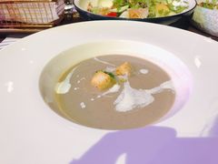 黑松露牛肝菌菇汤-MOJO•湖景音乐餐厅•Bar(湖滨店)
