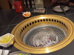 -山川小町·极番烧肉(新地假日广场店)