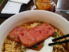精选特级午餐肉煎蛋公仔面-新旺茶餐厅(嘉里城店)