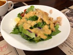鸡胸肉色拉-东海咖啡馆