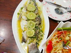 -Dang restaurant (patong phuket)