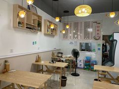 大堂-煮元张脆皮馄饨(古井南路店)
