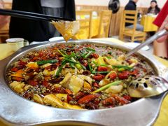 -乡土特色.冷锅鱼.牦牛肉汤锅