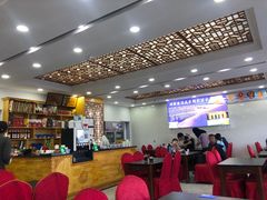 大堂-撒拉人家.酸菜牦牛肉火锅