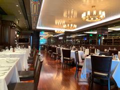 大堂-Wolfgang’s Steakhouse 沃夫冈牛排馆(上海白玉兰广场店)