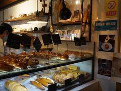 面包甜点陈列柜-仙峰天然面包(迎宾路店)