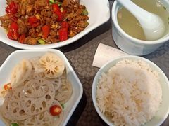 -大食代美食广场(上海中心店)