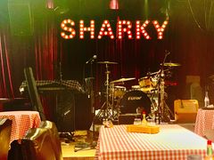 -鲨鱼美式餐厅酒吧Sharky