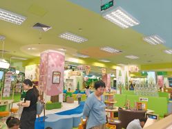 -莫莉幻想儿童乐园(武汉金银潭永旺店)