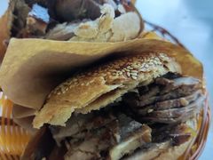 -洪峰浩老北京烧饼夹肉(角门路店)