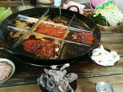 -岗上渣渣老火锅(两路口店)