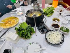 -鲁朗纳麦石锅鸡庄园