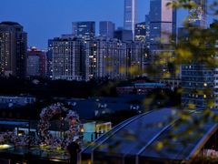 -The ROOF (通盈中心店)