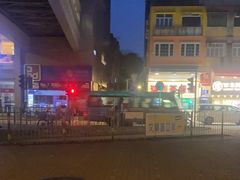 -荣发茶餐厅(龙琛路店)