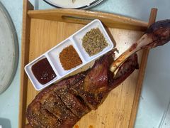 果木炭烤羊腿排-老舅老蒙肉饼非遗店(一店)