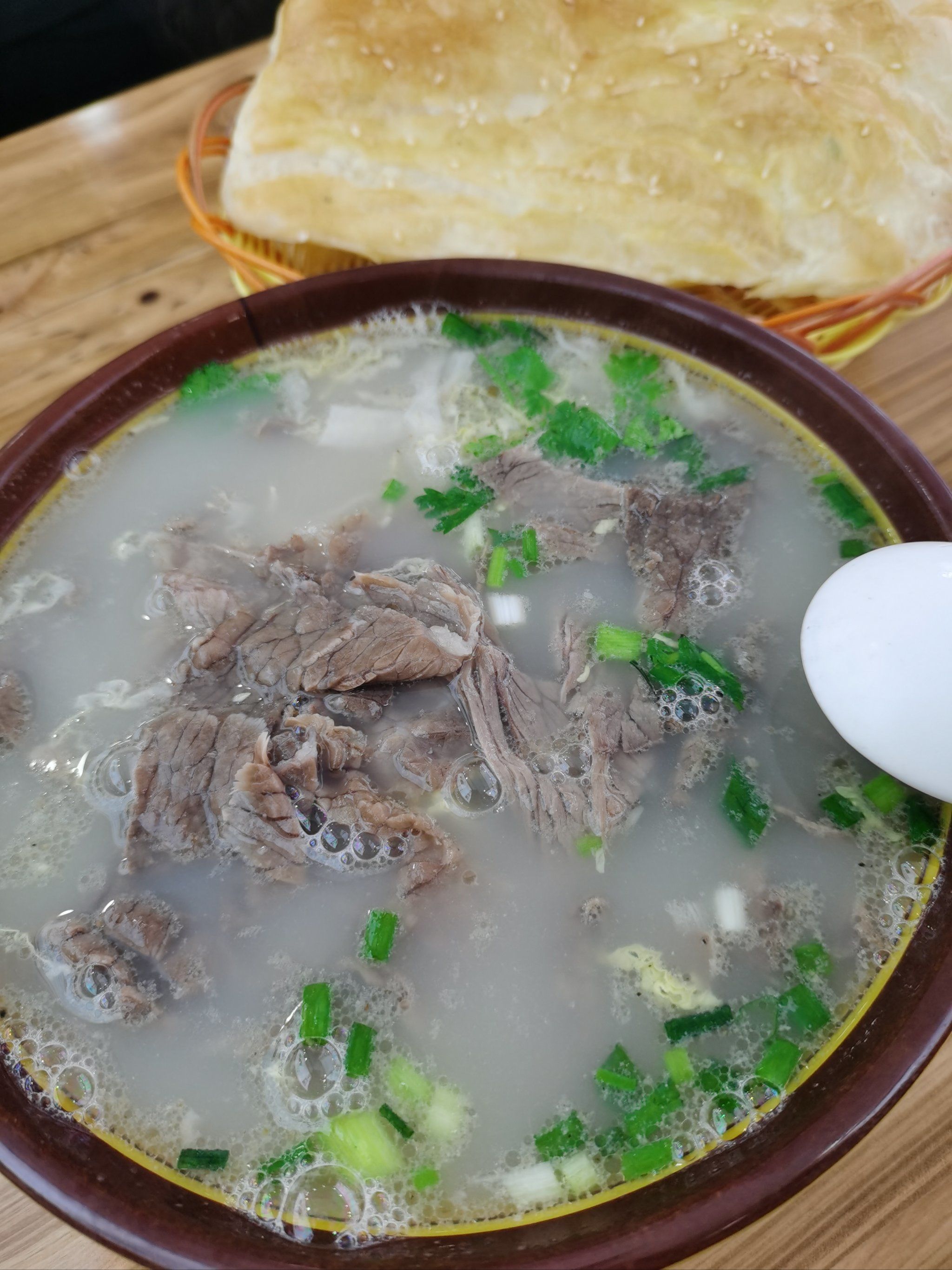 淮南牛肉汤的一碗家常味儿,带来初秋的幸福感