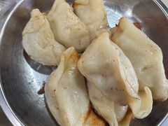 -黄阿姨锅贴大王(万航渡路店)