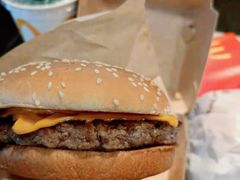 安格斯厚牛培根堡套餐-麦当劳(东急新天地店)