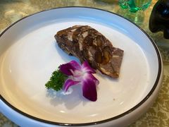 -鸿一饭店(隐秀路店)