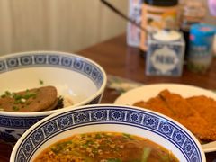 辣肉面-沪西老弄堂面馆(定西路店)