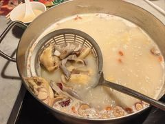 -尚尚仙·酸汤猪手·猪肚鸡火锅(华联万柳购物中心店)