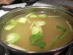 凉瓜黄豆牛骨汤-牛鲜胜·潮汕牛肉自助火锅(番禺市桥店)