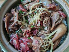 鸽仔腊味煲仔饭-崖口煲仔饭